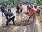 Pulihkan Dampak Banjir, NU Peduli Pronojiwo Adakan Giat Bersih Jembatan