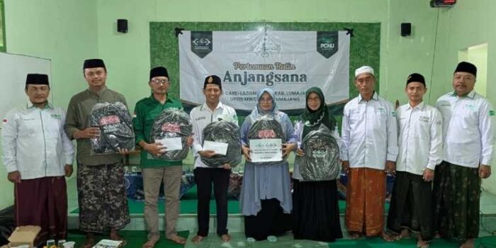 PC Lazisnu Salurkan Bantuan untuk Santri Terdampak Erupsi Semeru PC Lazisnu Salurkan Bantuan untuk Santri Terdampak Erupsi Semeru