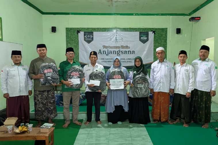 PC Lazisnu Salurkan Bantuan untuk Santri Terdampak Erupsi Semeru PC Lazisnu Salurkan Bantuan untuk Santri Terdampak Erupsi Semeru