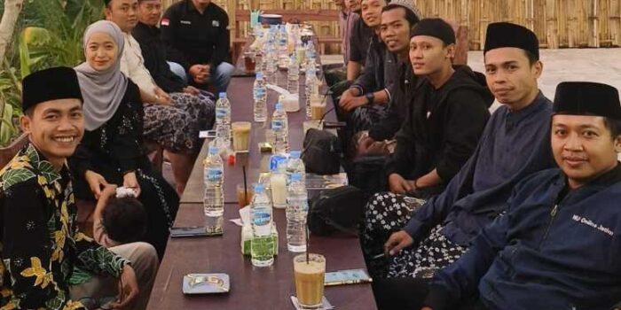 Rais PCNU Lumajang bersama Pengurus LTN NU Lumajang Rais PCNU Lumajang bersama Pengurus LTN NU Lumajang